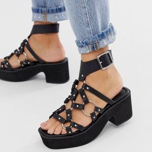 ASOS Design Hooper Ring Chunky Sandals🖤